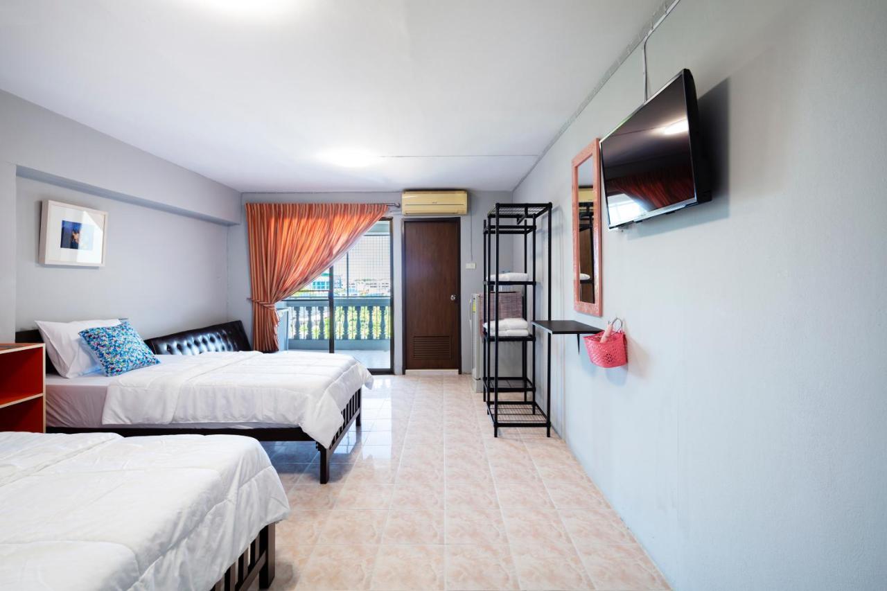 Penyos Suite Bangkok Exterior foto