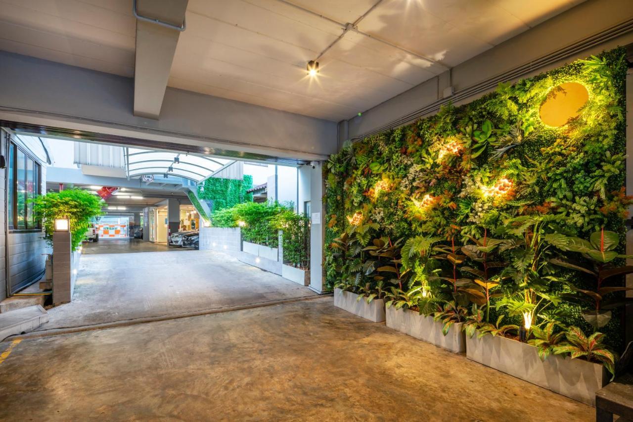Penyos Suite Bangkok Exterior foto