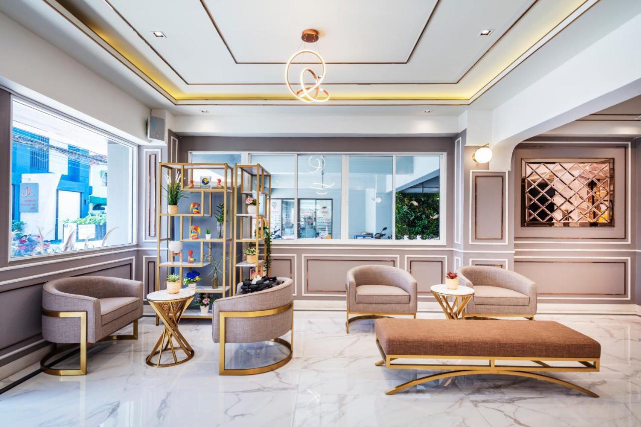 Penyos Suite Bangkok Exterior foto