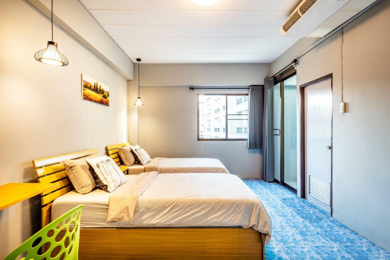 Penyos Suite Bangkok Exterior foto